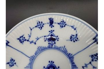 デンマーク　ROYAL COPENHAGEN(ロイヤルコペンハーゲン)　ブルーフルテッド プレイン　繊細な絵付けがエレガントなコーヒーカップ&ソーサー5客セット(洋食器、C&S)(R-078346)