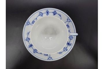 デンマーク　ROYAL COPENHAGEN(ロイヤルコペンハーゲン)　ブルーフルテッド プレイン　繊細な絵付けがエレガントなコーヒーカップ&ソーサー5客セット(洋食器、C&S)(R-078346)