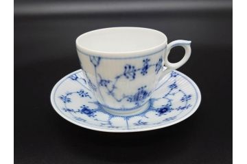 デンマーク　ROYAL COPENHAGEN(ロイヤルコペンハーゲン)　ブルーフルテッド プレイン　繊細な絵付けがエレガントなコーヒーカップ&ソーサー5客セット(洋食器、C&S)(R-078346)