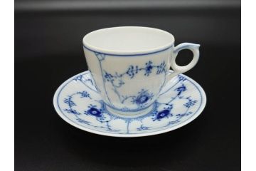 デンマーク　ROYAL COPENHAGEN(ロイヤルコペンハーゲン)　ブルーフルテッド プレイン　繊細な絵付けがエレガントなコーヒーカップ&ソーサー5客セット(洋食器、C&S)(R-078346)