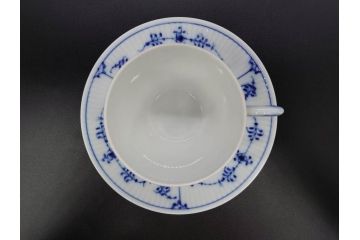 デンマーク　ROYAL COPENHAGEN(ロイヤルコペンハーゲン)　ブルーフルテッド プレイン　繊細な絵付けがエレガントなコーヒーカップ&ソーサー5客セット(洋食器、C&S)(R-078346)