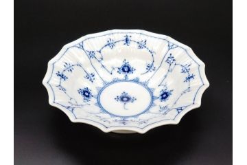 デンマーク　ROYAL COPENHAGEN(ロイヤルコペンハーゲン)　ブルーフルーテッド　プレイン　ブルーコペンハーゲン　様々なシーンに対応できるプレート5枚・シェルディッシュ・ボウルセット(皿、深皿、小皿、変形皿、貝、花柄、洋食器)(R-078347)