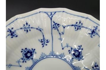 デンマーク　ROYAL COPENHAGEN(ロイヤルコペンハーゲン)　ブルーフルーテッド　プレイン　ブルーコペンハーゲン　様々なシーンに対応できるプレート5枚・シェルディッシュ・ボウルセット(皿、深皿、小皿、変形皿、貝、花柄、洋食器)(R-078347)
