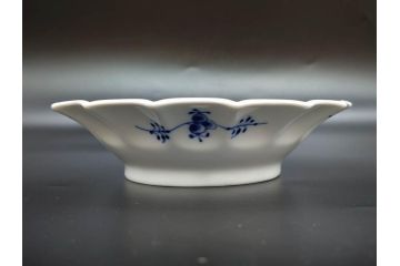 デンマーク　ROYAL COPENHAGEN(ロイヤルコペンハーゲン)　ブルーフルーテッド　プレイン　ブルーコペンハーゲン　様々なシーンに対応できるプレート5枚・シェルディッシュ・ボウルセット(皿、深皿、小皿、変形皿、貝、花柄、洋食器)(R-078347)