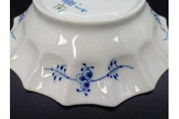 デンマーク　ROYAL COPENHAGEN(ロイヤルコペンハーゲン)　ブルーフルーテッド　プレイン　ブルーコペンハーゲン　様々なシーンに対応できるプレート5枚・シェルディッシュ・ボウルセット(皿、深皿、小皿、変形皿、貝、花柄、洋食器)(R-078347)