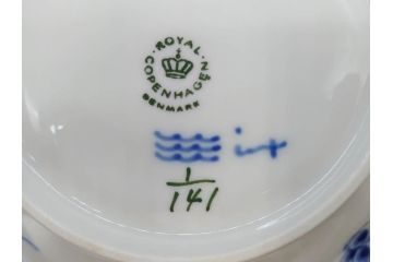 デンマーク　ROYAL COPENHAGEN(ロイヤルコペンハーゲン)　ブルーフルーテッド　プレイン　ブルーコペンハーゲン　様々なシーンに対応できるプレート5枚・シェルディッシュ・ボウルセット(皿、深皿、小皿、変形皿、貝、花柄、洋食器)(R-078347)