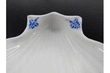 デンマーク　ROYAL COPENHAGEN(ロイヤルコペンハーゲン)　ブルーフルーテッド　プレイン　ブルーコペンハーゲン　様々なシーンに対応できるプレート5枚・シェルディッシュ・ボウルセット(皿、深皿、小皿、変形皿、貝、花柄、洋食器)(R-078347)