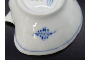 デンマーク　ROYAL COPENHAGEN(ロイヤルコペンハーゲン)　ブルーフルーテッド　プレイン　ブルーコペンハーゲン　様々なシーンに対応できるプレート5枚・シェルディッシュ・ボウルセット(皿、深皿、小皿、変形皿、貝、花柄、洋食器)(R-078347)