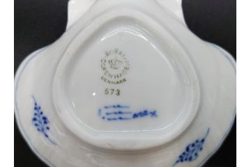 デンマーク　ROYAL COPENHAGEN(ロイヤルコペンハーゲン)　ブルーフルーテッド　プレイン　ブルーコペンハーゲン　様々なシーンに対応できるプレート5枚・シェルディッシュ・ボウルセット(皿、深皿、小皿、変形皿、貝、花柄、洋食器)(R-078347)