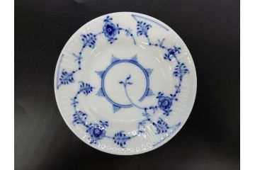 デンマーク　ROYAL COPENHAGEN(ロイヤルコペンハーゲン)　ブルーフルーテッド　プレイン　ブルーコペンハーゲン　様々なシーンに対応できるプレート5枚・シェルディッシュ・ボウルセット(皿、深皿、小皿、変形皿、貝、花柄、洋食器)(R-078347)