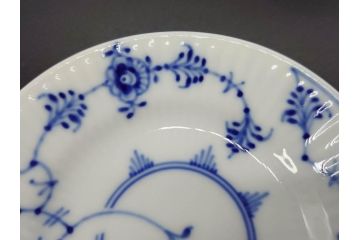 デンマーク　ROYAL COPENHAGEN(ロイヤルコペンハーゲン)　ブルーフルーテッド　プレイン　ブルーコペンハーゲン　様々なシーンに対応できるプレート5枚・シェルディッシュ・ボウルセット(皿、深皿、小皿、変形皿、貝、花柄、洋食器)(R-078347)
