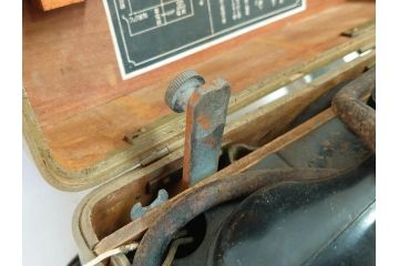 ジャンク品　旧日本軍　陸軍　富士通信機製造株式会社　特殊携帯電話機2点(有線、野戦電話、野外電話機)(R-078352)