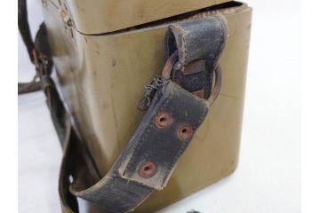 ジャンク品　旧日本軍　陸軍　富士通信機製造株式会社　特殊携帯電話機2点(有線、野戦電話、野外電話機)(R-078352)