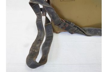 ジャンク品　旧日本軍　陸軍　富士通信機製造株式会社　特殊携帯電話機2点(有線、野戦電話、野外電話機)(R-078352)
