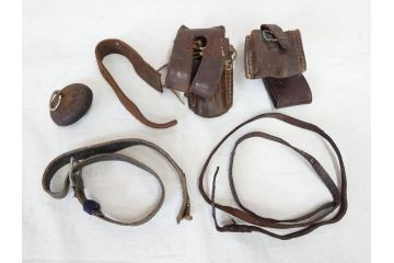 ジャンク品　旧日本軍　陸軍　富士通信機製造株式会社　特殊携帯電話機2点(有線、野戦電話、野外電話機)(R-078352)