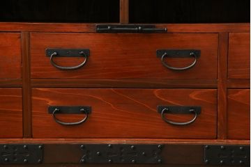 和製アンティーク　明治期　重厚感のある佇まいが目を惹く観音開きの時代箪笥テレビ台(ローボード、テレビボード、収納箪笥、観音箪笥、時代箪笥)(R-078354)