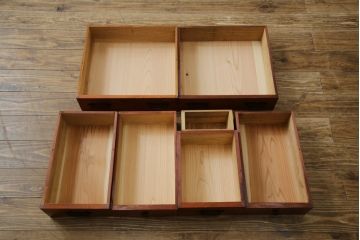 和製アンティーク　明治期　重厚感のある佇まいが目を惹く観音開きの時代箪笥テレビ台(ローボード、テレビボード、収納箪笥、観音箪笥、時代箪笥)(R-078354)