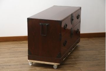 和製アンティーク　前面欅(ケヤキ)材　三階松モチーフの引手金具と桜丸金具の米沢箪笥ローボード(和たんす、時代箪笥、収納タンス、テレビ台、テレビボード、ローチェスト、引き出し)(R-078355)