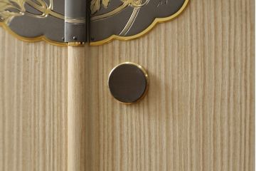 中古　伝統工芸士　水科政治作　柔らかな木の色味が魅力的な加茂総桐箪笥(胴厚、総桐たんす、衣装箪笥、着物箪笥、和タンス、引き出し)(R-078358)