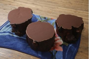 和製ビンテージ　特大!!　極厚天板　花梨(カリン)材　自然な木の質感を楽しめる鳥眼杢が美しい座卓(ローテーブル、リビングテーブル、ヴィンテージ)(R-078359)