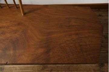 和製ビンテージ　レア!!　ジョージナカシマ　幅260cm超　木そのままの味わいが伝わるベンチ(ジョージ・ナカシマ、BENCH、コノイドベンチ、長椅子、板座チェア、ヴィンテージ、桜製作所、小田急ハルク)(R-078362)