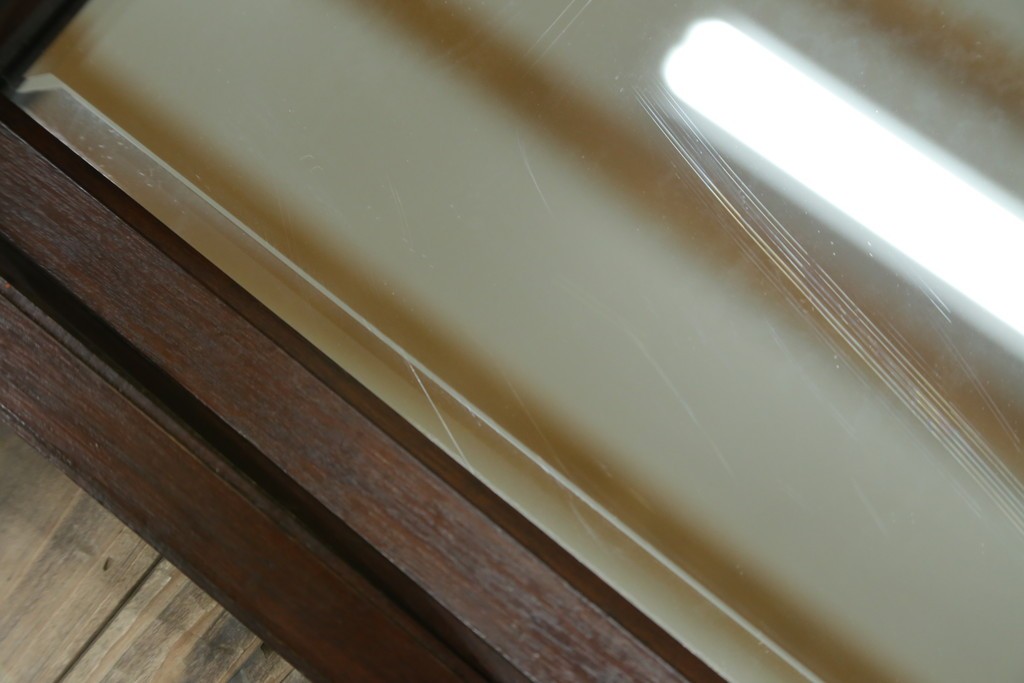 和製ビンテージ　松本民芸家具　シックな佇まいが目を惹く卓上ミラー　(R-078364)