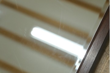 和製ビンテージ　松本民芸家具　シックな佇まいが目を惹く卓上ミラー　(R-078364)