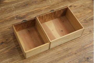 和製アンティーク　三方欅(ケヤキ)材　和の空間作りにおすすめの小振りな帳場箪笥(時代箪笥、収納タンス、整理箪笥、引き出し)(R-078366)