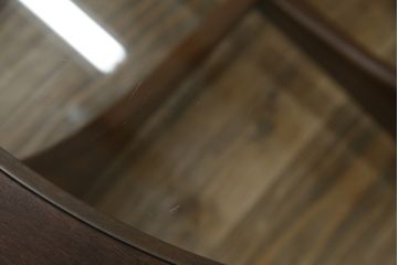 イギリスビンテージ　G-PLAN(ジープラン)　北欧家具　脚のデザインがおしゃれ!空間のアクセントになるガラストップローテーブル(ラウンドテーブル、センターテーブル、コーヒーテーブル、サイドテーブル、ヴィンテージ、英国)(R-078367)