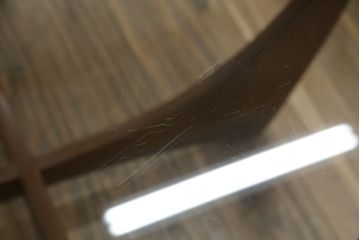 イギリスビンテージ　G-PLAN(ジープラン)　北欧家具　脚のデザインがおしゃれ!空間のアクセントになるガラストップローテーブル(ラウンドテーブル、センターテーブル、コーヒーテーブル、サイドテーブル、ヴィンテージ、英国)(R-078367)