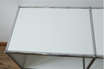 中古　USMハラー(USM Haller)　美しくシンプルなデザインが目を引く2列2段のキャビネット(サイドボード、オープンラック、シェルフ、収納棚、飾り棚、店舗什器、北欧)(定価約17万5千円)(R-078368)