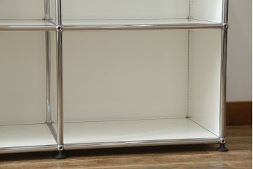 中古　USMハラー(USM Haller)　美しくシンプルなデザインが目を引く2列2段のキャビネット(サイドボード、オープンラック、シェルフ、収納棚、飾り棚、店舗什器、北欧)(定価約17万5千円)(R-078368)