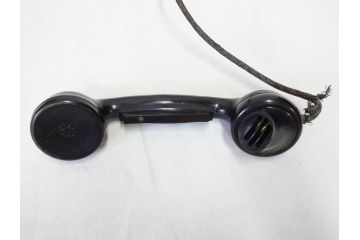 ジャンク品　旧日本軍　陸軍　富士通信機製造株式会社　特殊携帯電話機2点(有線、野戦電話、野外電話機)(R-078409)