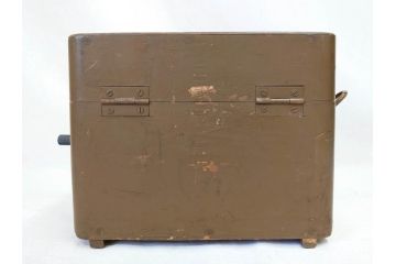 ジャンク品　旧日本軍　陸軍　富士通信機製造株式会社　特殊携帯電話機2点(有線、野戦電話、野外電話機)(R-078409)