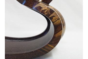 時代物　金蒔絵　大名武具　金の装飾が豪華な鐙(あぶみ、馬具、漆塗り、波千鳥)(R-078411)