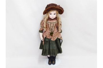 2012年　土倉ひろ子　ビスクドール工房　Angel Roco　長い睫と青い瞳が可愛らしいビスクドール(人形、ブリュ、シュヴロ、シュブロボディ、シュヴロボディ、子供、こども、女の子、ドール)(R-078418)