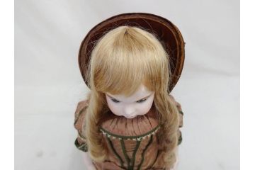 2012年　土倉ひろ子　ビスクドール工房　Angel Roco　長い睫と青い瞳が可愛らしいビスクドール(人形、ブリュ、シュヴロ、シュブロボディ、シュヴロボディ、子供、こども、女の子、ドール)(R-078418)