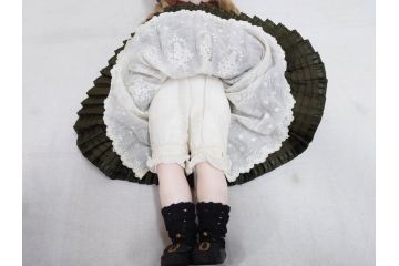 2012年　土倉ひろ子　ビスクドール工房　Angel Roco　長い睫と青い瞳が可愛らしいビスクドール(人形、ブリュ、シュヴロ、シュブロボディ、シュヴロボディ、子供、こども、女の子、ドール)(R-078418)