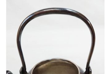 戦前　純銀　359g　重厚感のある銀瓶(煎茶、薬缶、銀水注、湯沸し、茶道具、やかん、水指、急須)(R-078463)