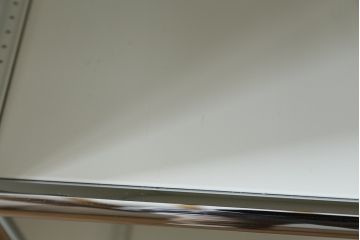 中古　USMハラー(USM Haller)　シンプルなデザインとガラス扉がお洒落な升目(マス目)棚のキャビネット(ロッカー、下駄箱、収納棚、戸棚、店舗什器)(定価約109万円)(R-078479)