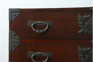 中古　美品!!　仙台民芸箪笥　欅産業　大振りの牡丹金具が目を惹く仙台箪笥　(R-078480)