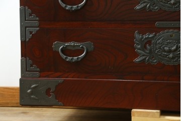 中古　美品!!　仙台民芸箪笥　欅産業　大振りの牡丹金具が目を惹く仙台箪笥　(R-078480)