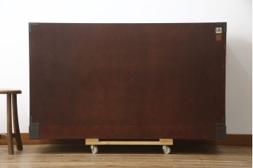 中古　美品!!　仙台民芸箪笥(仙台箪笥)　欅産業　凝ったつくりの大振りの金具が目を惹く仙台箪笥サイドボード(サイドチェスト、ローチェスト、収納箪笥、衣装箪笥、引き出し)(R-078480)