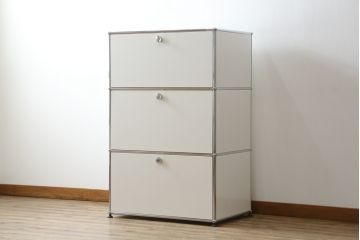 中古　USMハラー(USM Haller)　美しくシンプルなデザインが目を引くキャビネット(サイドチェスト、引き出し、店舗什器)(定価約28万円)(R-078481)