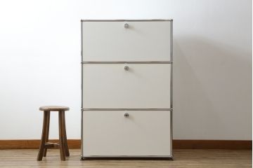 中古　USMハラー(USM Haller)　美しくシンプルなデザインが目を引くキャビネット(サイドチェスト、引き出し、店舗什器)(定価約28万円)(R-078481)