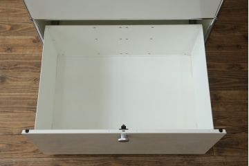 中古　USMハラー(USM Haller)　美しくシンプルなデザインが目を引くキャビネット(サイドチェスト、引き出し、店舗什器)(定価約28万円)(R-078481)