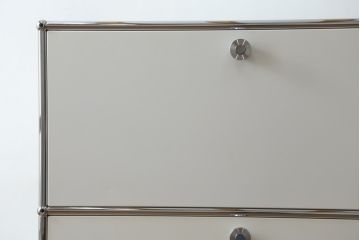中古　USMハラー(USM Haller)　美しくシンプルなデザインが目を引くキャビネット(サイドチェスト、引き出し、店舗什器)(定価約28万円)(R-078481)
