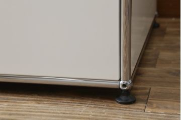 中古　USMハラー(USM Haller)　美しくシンプルなデザインが目を引くキャビネット(サイドチェスト、引き出し、店舗什器)(定価約28万円)(R-078481)