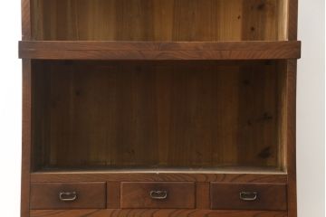 和製アンティーク　前面欅(ケヤキ)材　どこか懐かしさを感じる重ね関東水屋箪笥(キャビネット、茶箪笥、食器棚、収納棚、戸棚、重ねタンス)(R-078482)