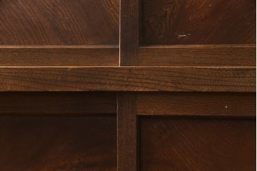 和製アンティーク　前面欅(ケヤキ)材　どこか懐かしさを感じる重ね関東水屋箪笥(キャビネット、茶箪笥、食器棚、収納棚、戸棚、重ねタンス)(R-078482)